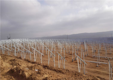 Un buon prezzo. Sistema al suolo su misura fotovoltaico del montaggio del pannello solare professionale di progettazione in linea