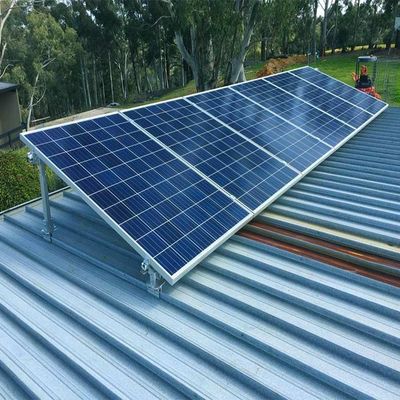 Un buon prezzo. ISO9001 ha galvanizzato il tetto del pannello solare SS304 che monta i sistemi in linea