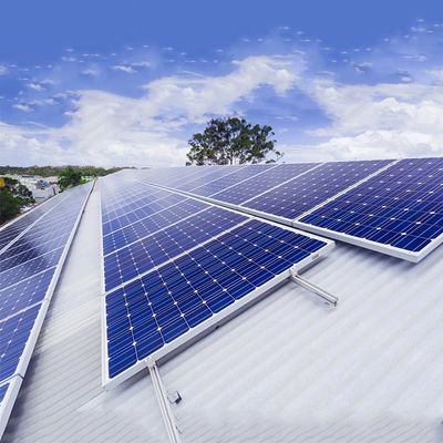 Un buon prezzo. Sistemi fotovoltaici galvanizzati del montaggio di pannello solare in linea