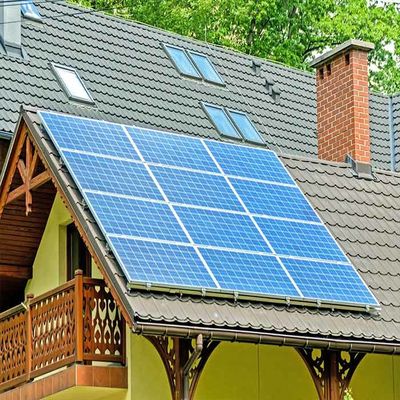 Un buon prezzo. L'uso domestico sulla griglia 10kw ha anodizzato il sistema energetico di energia solare del supporto del tetto in linea