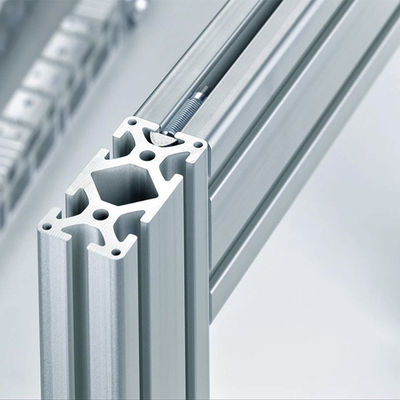Un buon prezzo. 2560mm 3405mm 4200mm hanno anodizzato la ferrovia scanalata di alluminio in linea