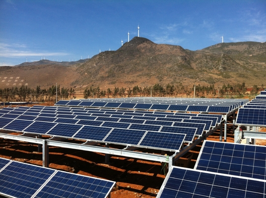 Un buon prezzo. Zincato Q345B Q235B su off grid Sistemi di montaggio per pannelli solari Struttura di montaggio solare fotovoltaica in linea